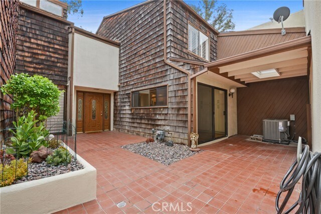 Foto del edificio - 9434 Friendly Woods Ln