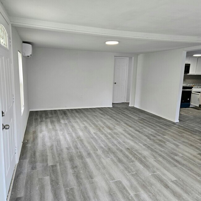 Foto del edificio - 1403 E 4th Ave