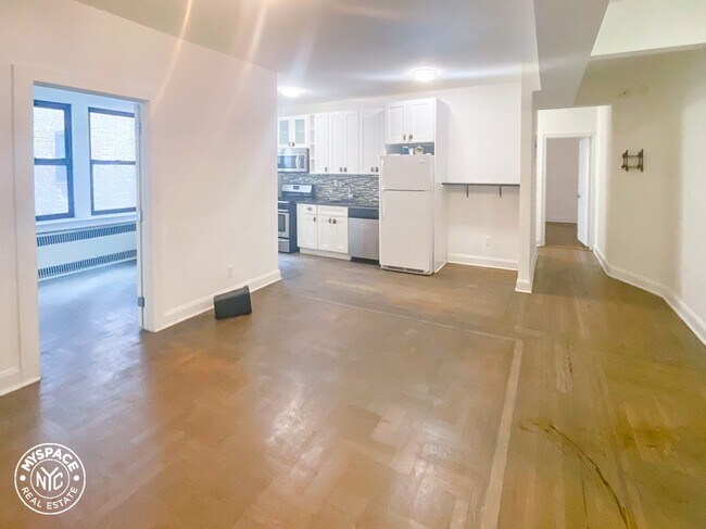 Foto del edificio - 75 E 21st St