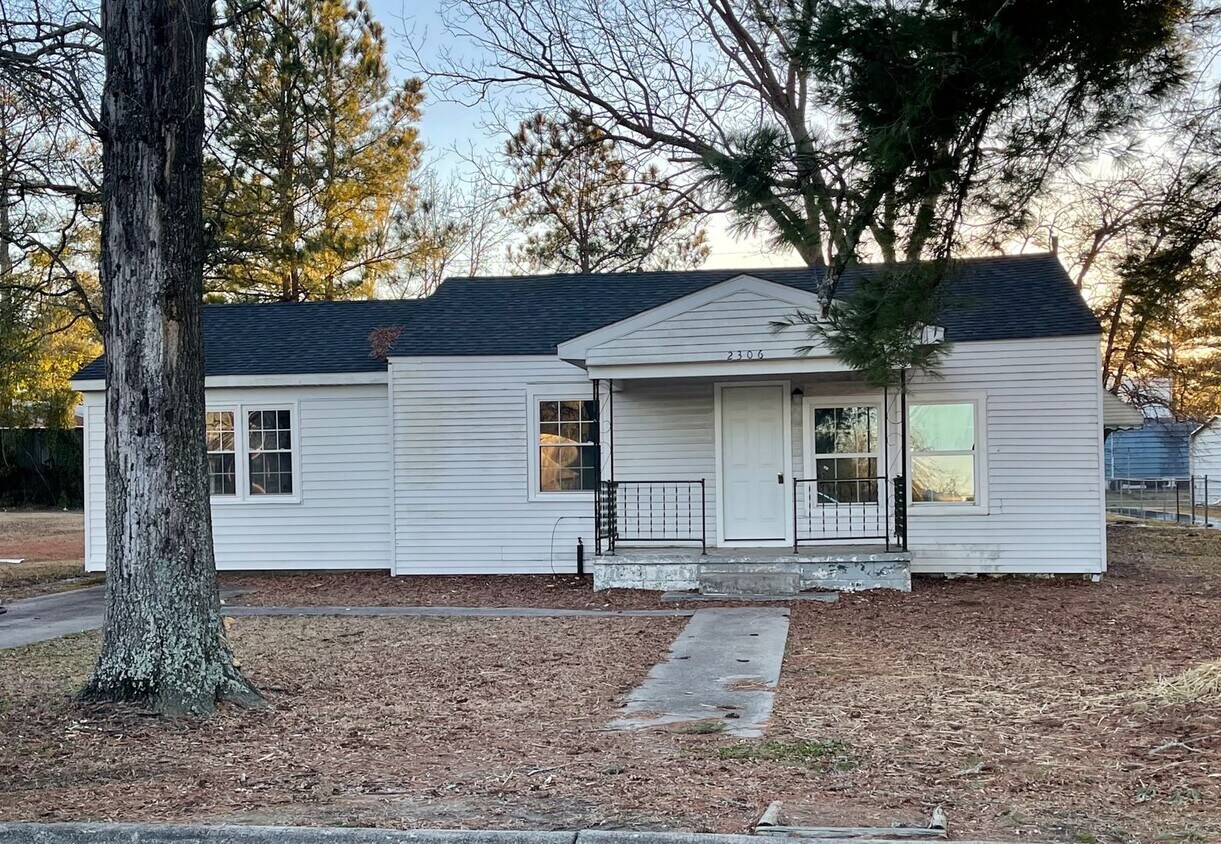 Primary Photo - 3 Bedroom House in Tarboro Pets and Sectio...
