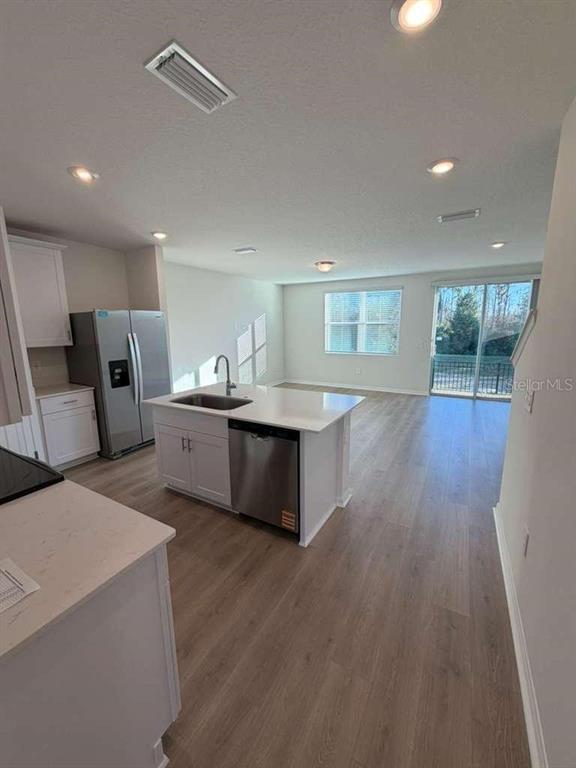 Foto del edificio - 16325 Bird of Paradise Ave