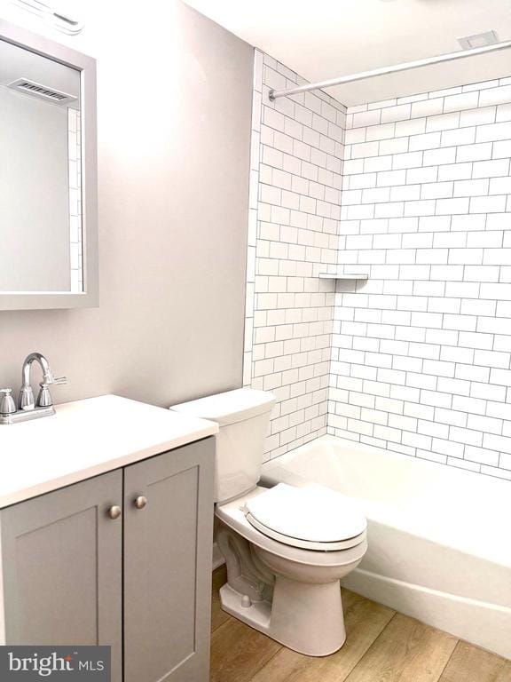 Building Photo - 653 Pine St