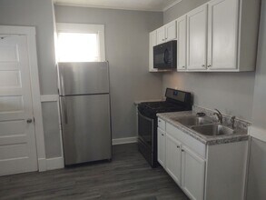 Building Photo - 201-203 E Locust St