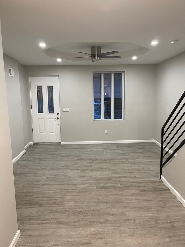 Foto del edificio - 1661 N Redfield St