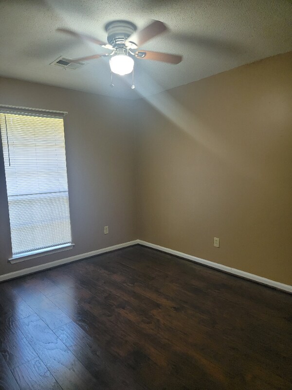 Foto del edificio - 4556 Gordon Ct