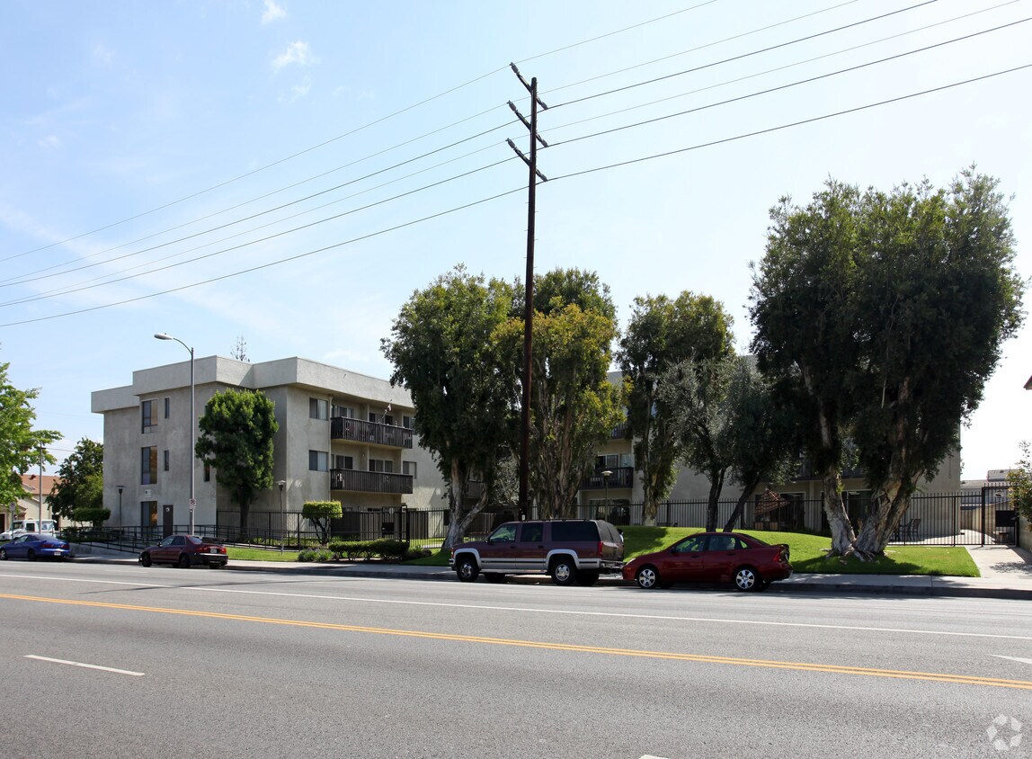 Reseda East Senior Citizens Apartments Apartments in Reseda, CA