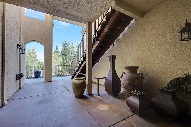 Foto del edificio - 1501 Secret Ravine Pkwy
