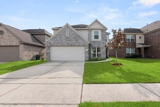 Building Photo - 4818 Fair Oak Dale Ln