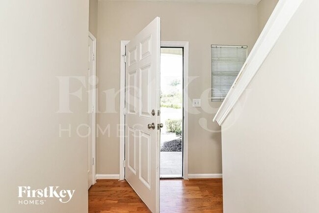 Building Photo - 2140 Lauren Woods Dr