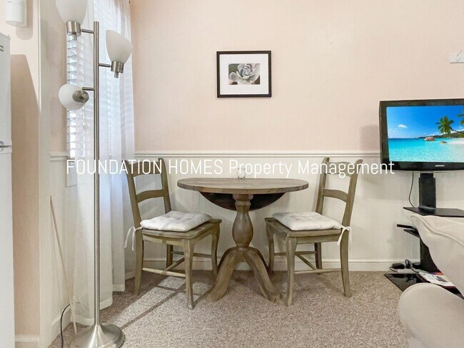 Foto del edificio - Studio, 1 bath House - 377A Highland Ave