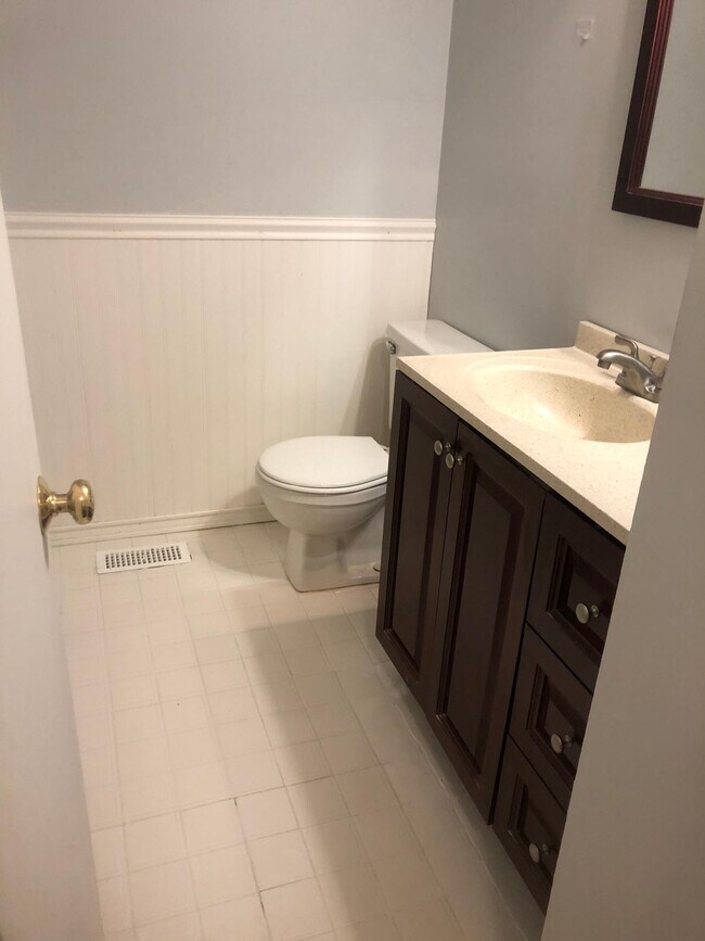 Foto del edificio - 7320 Sandy Creek Dr