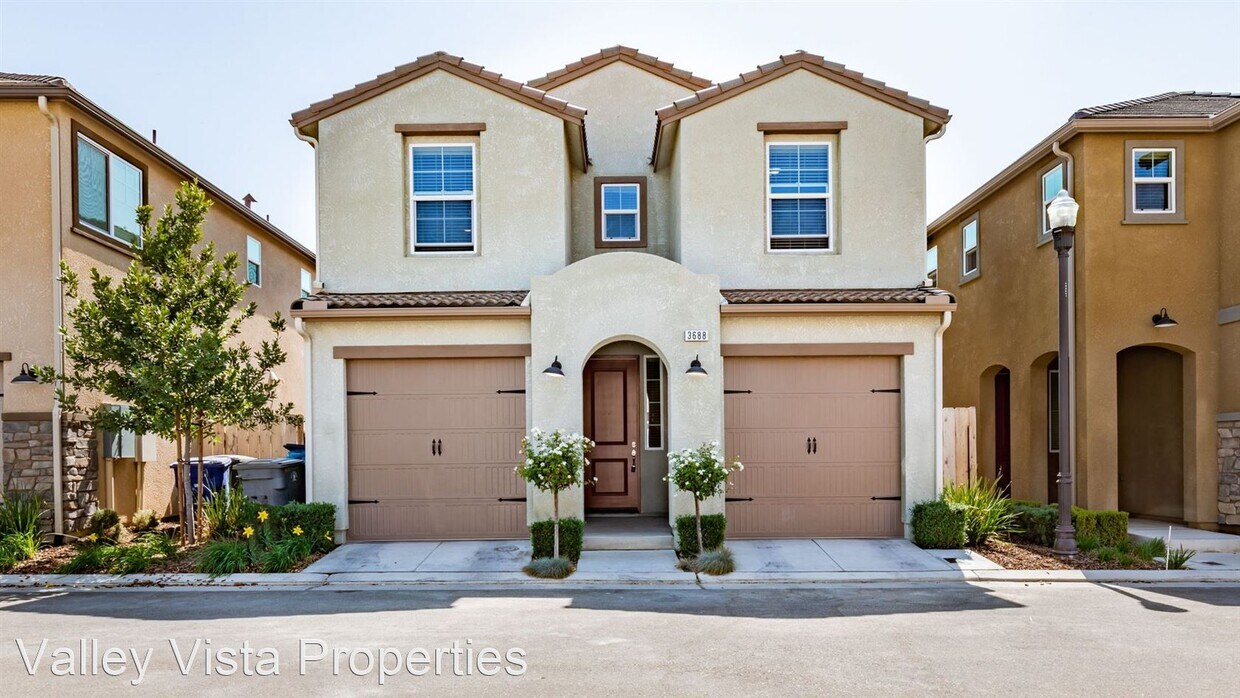 3 br, 2.5 bath House 3688 Friendship Lane House Rental in Clovis