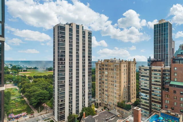 Foto del edificio - 1530 N Dearborn Pkwy