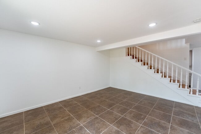 Building Photo - 1307 Berkshire Dr