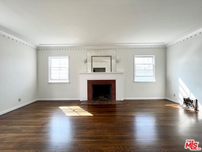 Building Photo - 5039 Inadale Ave