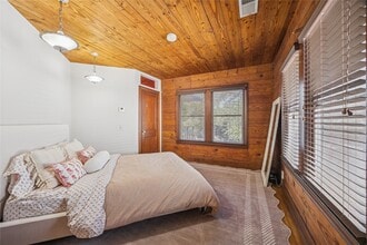 Building Photo - 505 Harvard St