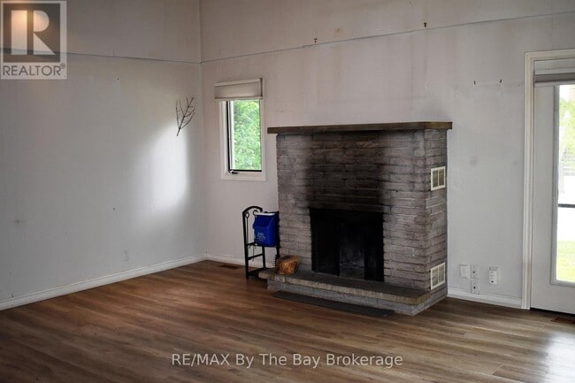 Building Photo - 1731 Shore Ln