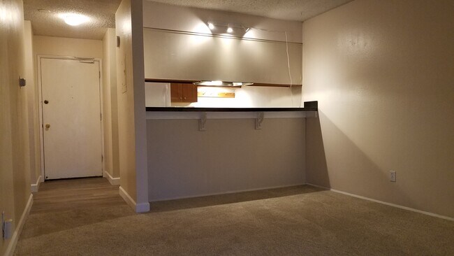 Foto del edificio - 2707 Valmont Rd