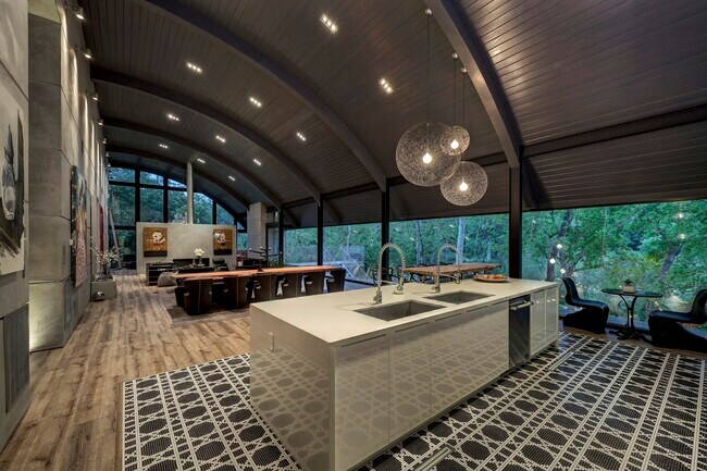 Foto del edificio - 5111 Bayou Timber Ln