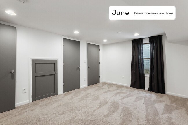 Foto del edificio - Room in Shared 5 bed/3 bath home