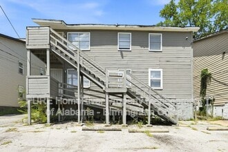 Building Photo - 8017 1st Ave S