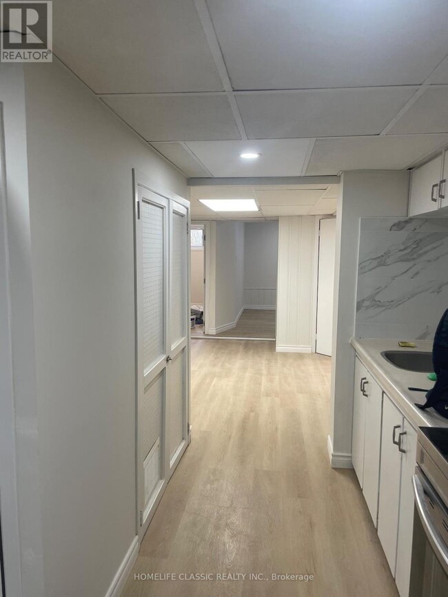 Building Photo - 385 Taylor Mills Dr S