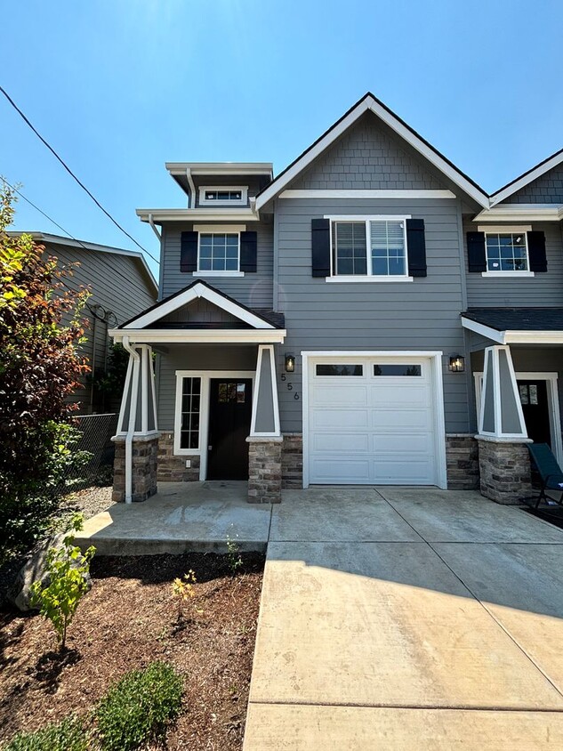 Primary Photo - Harrison Street Townhome