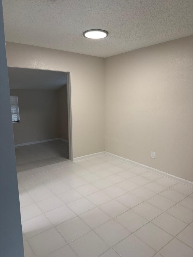 Foto del edificio - 3391 NW 18th Pl