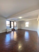 Building Photo - 160 W 73rd St