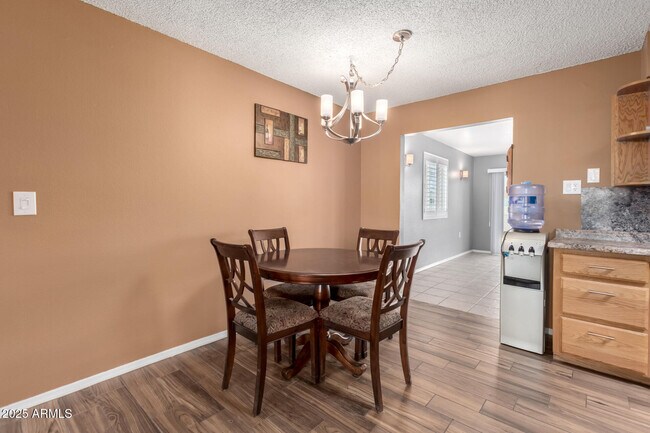 Foto del edificio - 9430 W Arrowhead Dr