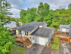 Building Photo - 19 Leaside Dr