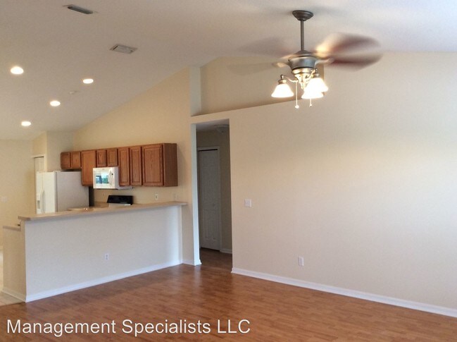 Foto del edificio - 1561 SW Broadview St