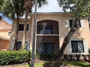 Building Photo - 2807 Veronia Dr