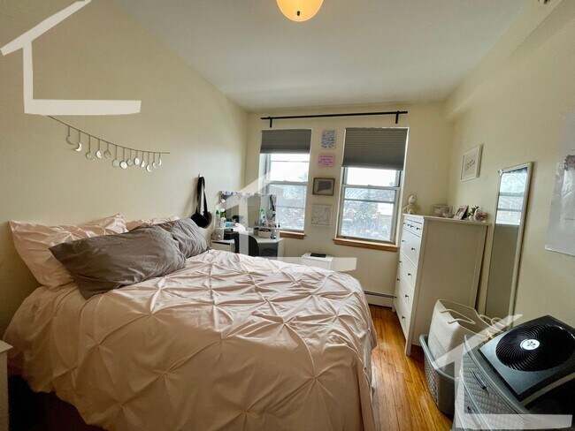 Foto del edificio - SUPER COZY Brighton 1 Bedroom