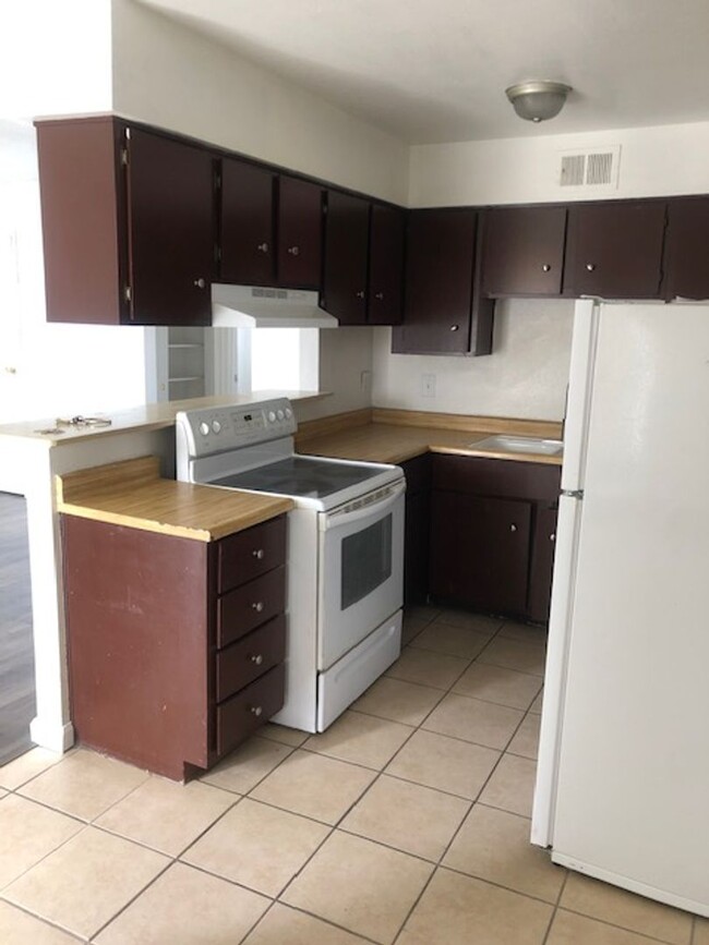 Foto del edificio - 4741 Corsaire Ave