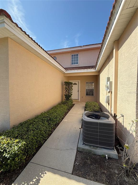 Foto del edificio - 2212 Garden Lake Dr