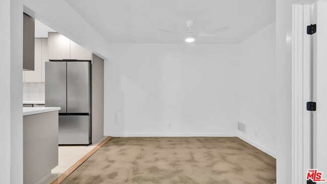 Building Photo - 621 San Vicente Blvd