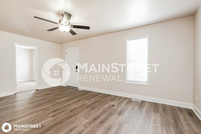 Foto del edificio - 1517 Pleasant Garden Ln