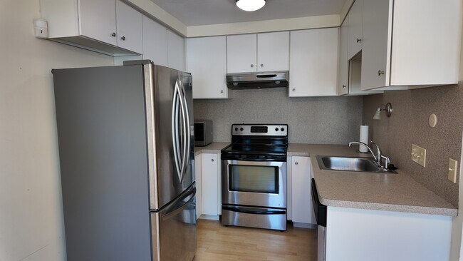 Foto del edificio - 2 Meadowbrook Dr