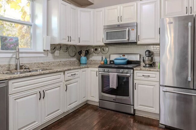 Foto del edificio - 7626 N Greenview Ave