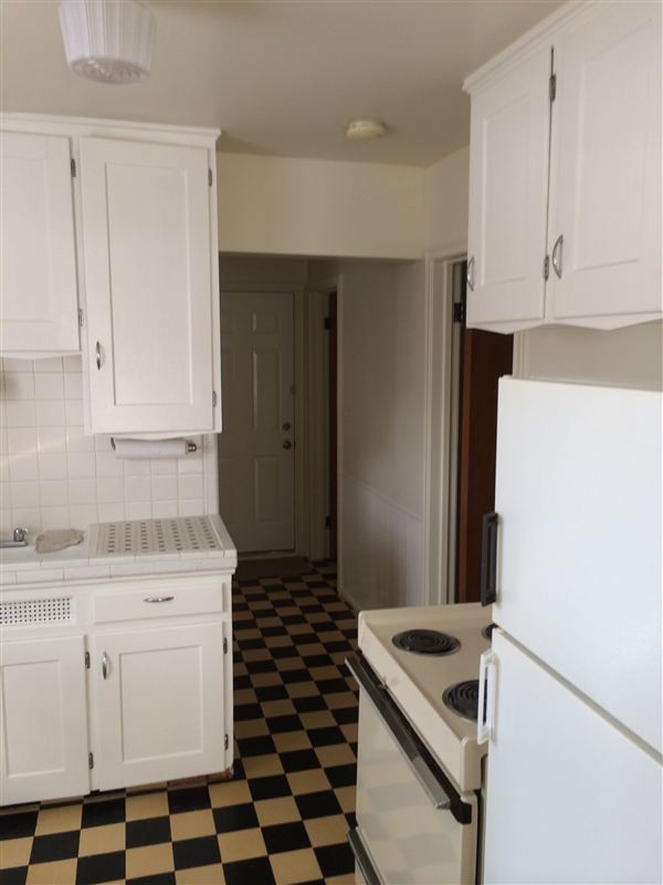 Foto del edificio - 1 br, 1 bath Apartment - 321 E. 5th Street
