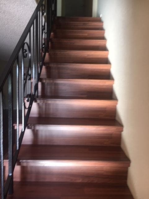 Building Photo - 468 E Verdugo Ave