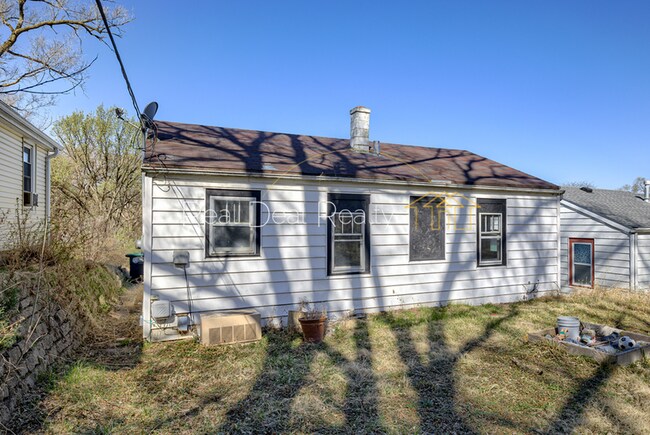 Building Photo - 3717 N 42nd St