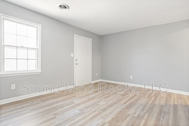 Building Photo - 1401 Sportsman Trail