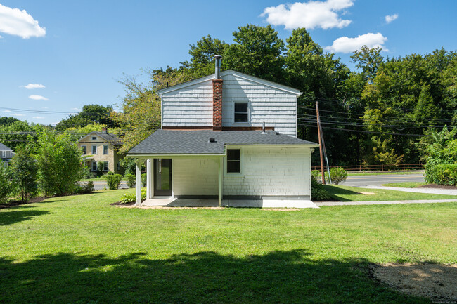 Building Photo - 26 Greenwood Ave