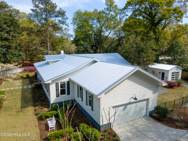 Building Photo - 6336 Greenville Sound Rd