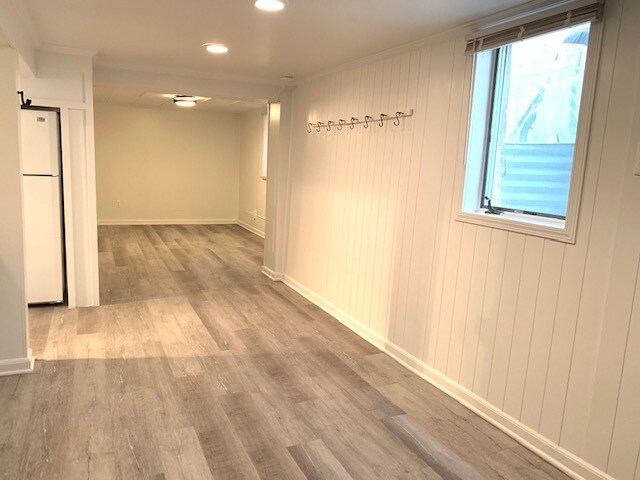 Vista de la puerta principal - 406 N Hamilton St