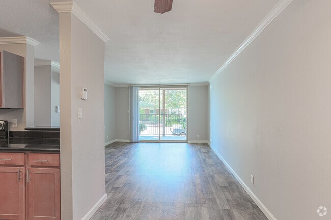 Interior Photo - Atrium Downtown