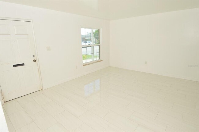 Foto del edificio - 8348 10th Way N