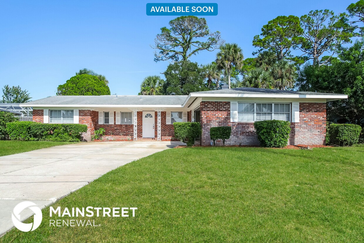 Primary Photo - 40 Fairway Cir